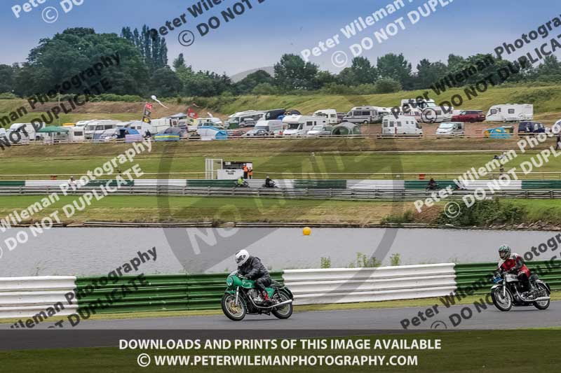 Vintage motorcycle club;eventdigitalimages;mallory park;mallory park trackday photographs;no limits trackdays;peter wileman photography;trackday digital images;trackday photos;vmcc festival 1000 bikes photographs